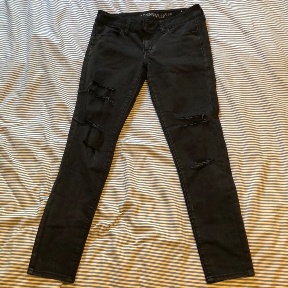 American Eagle Black Distressed Jegging